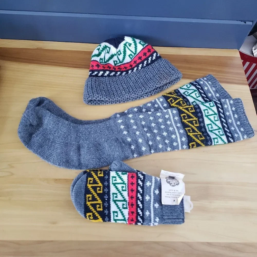 Vintage Matching Hat, Mittens, and‎ Knee Socks